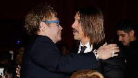 Red Hot Chili Peppers отново записваха с Elton John