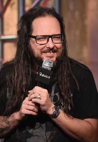 Jonathan Davis след 10 години работа издава албум Jonathan Davis след 10 години работа издава албум