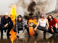 Red Hot Chili Peppers: след всеки концерт ще пускаме професионални записи за теглене... Red Hot Chili Peppers: след всеки концерт ще пускаме професионални записи за теглене...