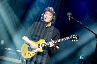 Steve Hackett ще свири на наша сцена Steve Hackett ще свири на наша сцена