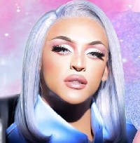 Pabllo Vittar: Flash Pose Pabllo Vittar: Flash Pose