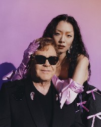 Rina Sawayama: представи нова версия на Chosen Family