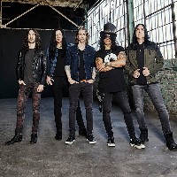 Myles Kennedy and The Conspirators и Slash записват нов албум