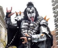 Gene Simmons: с любопитно интервю за Entertainment Tonight Gene Simmons: с любопитно интервю за Entertainment Tonight
