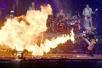 Rammstein: с гръмотевично шоу в Ковънтри Rammstein: с гръмотевично шоу в Ковънтри