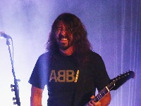 Dave Grohl: показа любовта си към ABBA Dave Grohl: показа любовта си към ABBA
