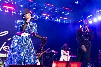 Lauryn Hill: вижте как певицата се присъедини към Wyclef Jean на сцената Lauryn Hill: вижте как певицата се присъедини към Wyclef Jean на сцената