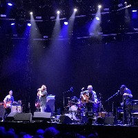 The Killers: поканиха на сцената Sammy Hagar и Eddie Vedder