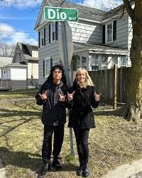 Joey Belladonna от Anthrax обяви трибют банда в чест на Ronnie James Dio Joey Belladonna от Anthrax обяви трибют банда в чест на Ronnie James Dio