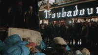 Mötley Crüe: изхвърлени от камион за боклук Mötley Crüe: изхвърлени от камион за боклук