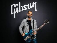 СЕО на Gibson: прави сингъл с членове на Guns N Roses