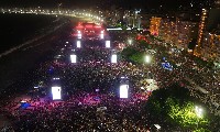 Lady Gaga: Copacabana Beach show с криминални сенки