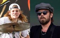 Shane: синът на Taylor Hawkins заби със Supergrass Shane: синът на Taylor Hawkins заби със Supergrass