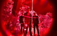 Muse: Hexagons в ретро стил Muse: Hexagons в ретро стил
