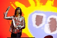 Primal Scream с вокалите на Robert Plant за новия албум...