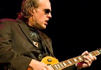 Joe Bonamassa: за мен Black Country Communion приключи !