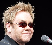 Elton John издава след 7 години