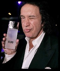 Gene Simmons (Kiss) : Big Brother пълзи под завивките ни Gene Simmons (Kiss) : Big Brother пълзи под завивките ни
