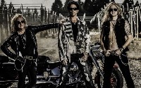 Revolution Saints: новини около супергрупата... Revolution Saints: новини около супергрупата...